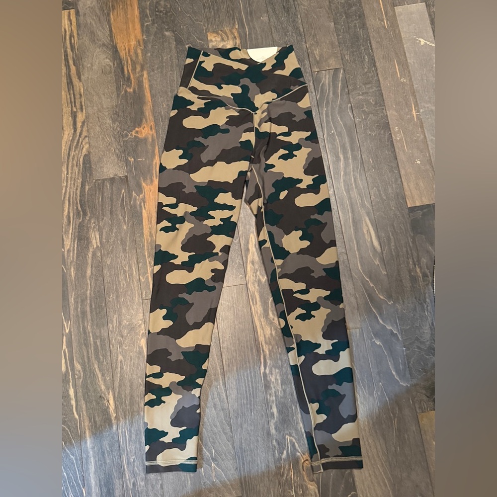 Aerie camo leggings
